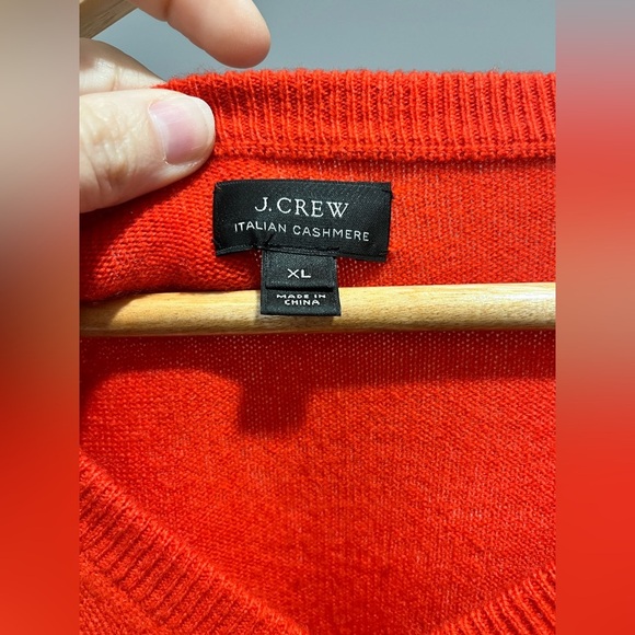 J Crew 100% Italian Cashmere V Neck Sweater Dark Orange men’s XL - Picture 6 of 7